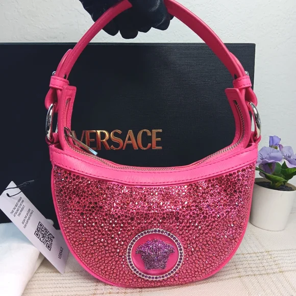 GIVEAWAY ✨️ 🎁 💖 NWT VERSACE PINK CRYSTALS BAG ✨️ - Picture 4 of 15